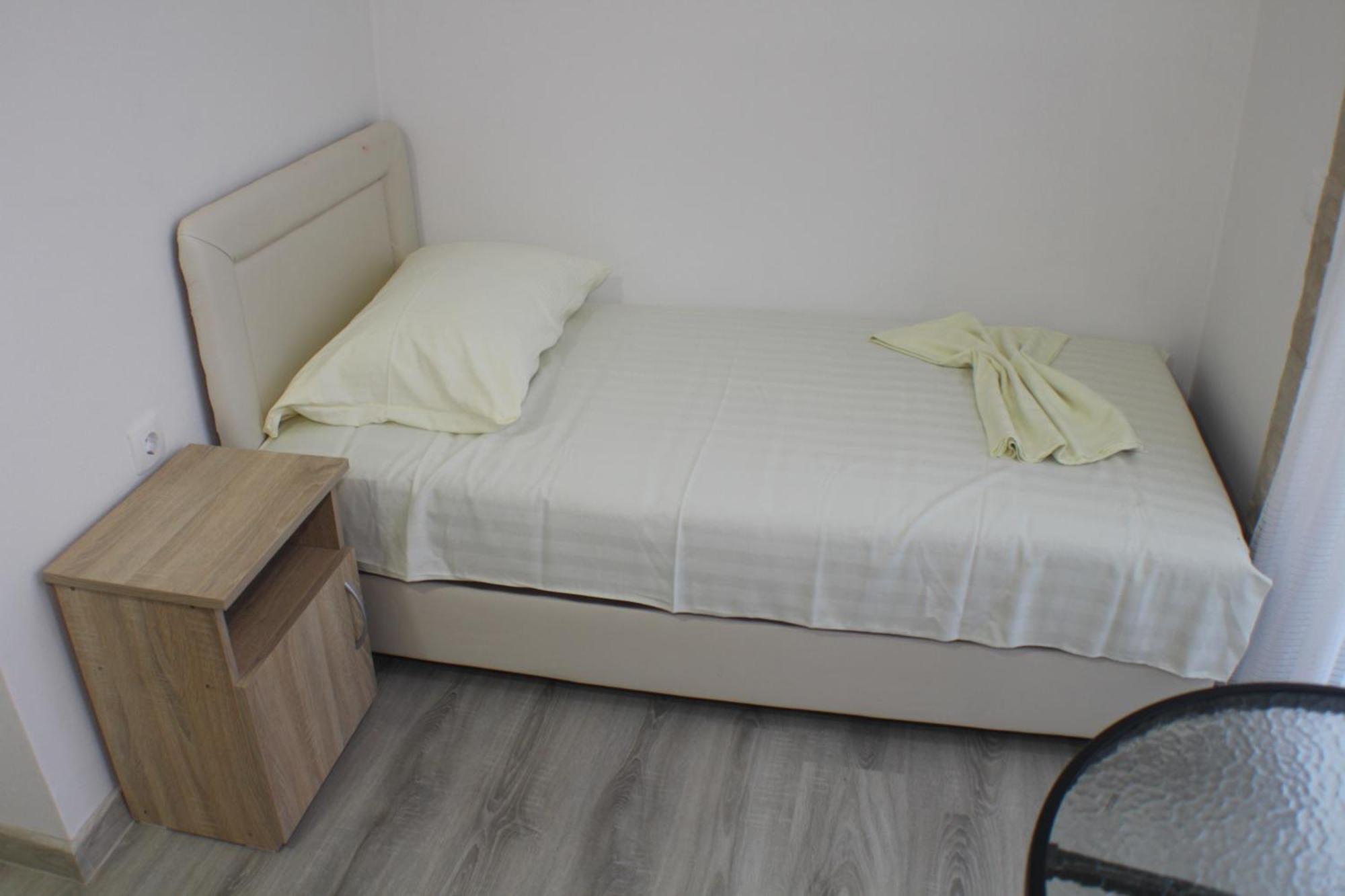 Gjinaj Apartments أولتْسي الغرفة الصورة